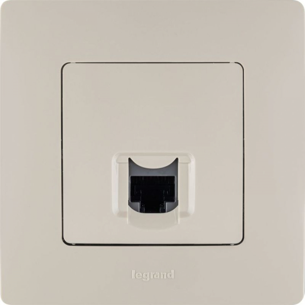 Розетка компьютерная 1-м СП Etika RJ45 кат.5E UTP IP20 механизм сл. кость IEK 672341