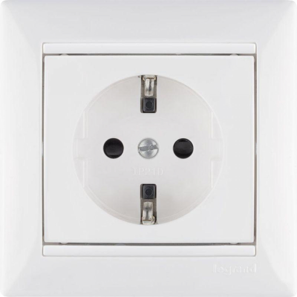Розетка 1-м СП Valena 16А IP21 230/250В 2P+E с заземл. защ. шторки на винтах механизм бел. IEK 774421